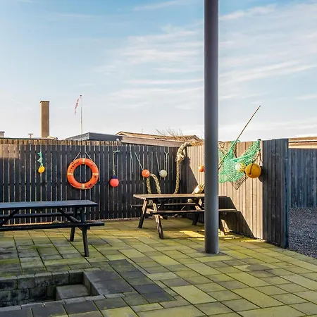 4 Person In Thyboron-by Traum *