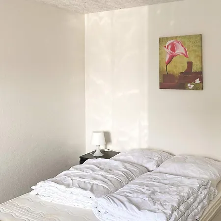 4 Person In Thyboron-by Traum *