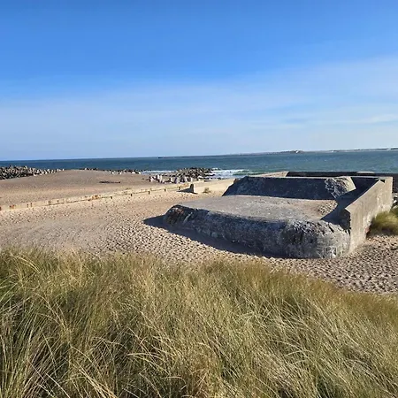 4 Person In Thyboron-by Traum *